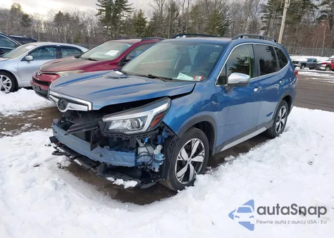2019 Subaru Forester Touring z USA, uszkodzony, nr VIN JF2SKAWC4KH593765